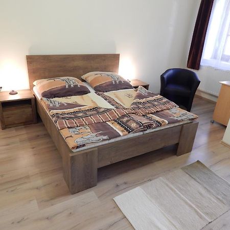 Apartamento Csillagvirág Apartman Mosonmagyaróvár Exterior foto
