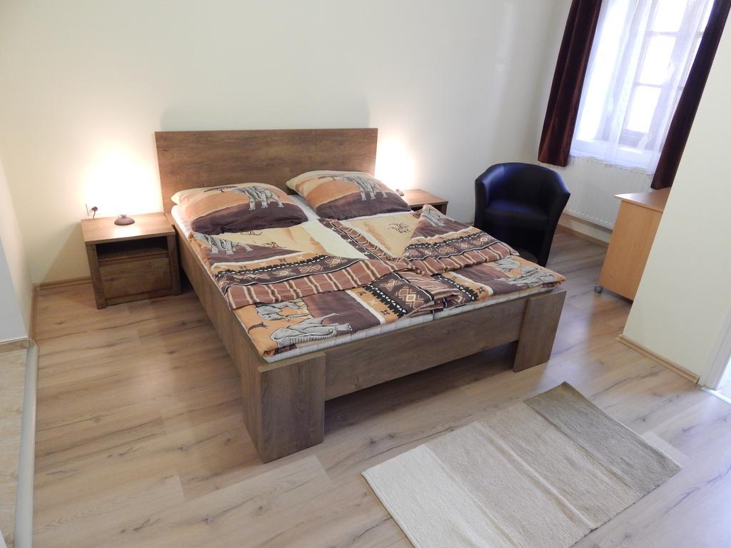 Apartamento Csillagvirág Apartman Mosonmagyaróvár Exterior foto